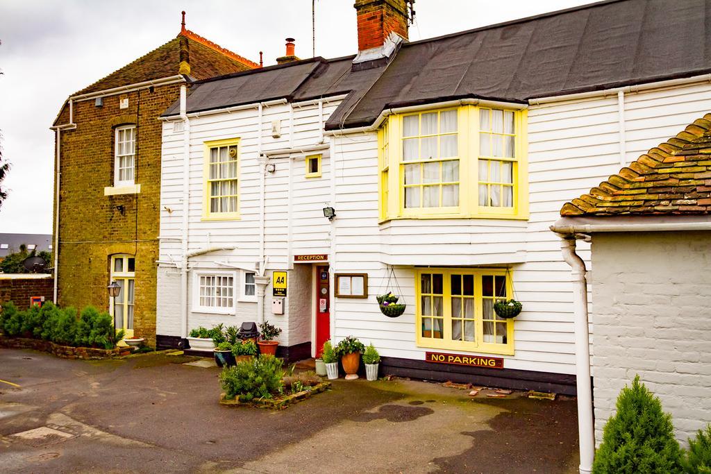 Bed and Breakfast The Beaumont Sittingbourne Exterior foto
